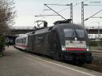 ES 64 U2-073 stand mit einen IC am 06.04.14 im bhf hh-harburg