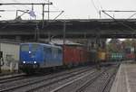 EGP 151 078-3 mit einem Containerzug in Hamburg Harburg, am 15.11.2016.