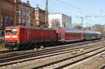 112 151 fährt am 25.3.2017 mit dem RE7 (RE21063) von Flensburg in den Hamburger Hauptbahnhof ein.