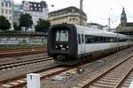 MFB 5281 (IC3) der Dänischen Staatsbahn (DSB) als IC-Garnitur verlässt Hamburg Hbf.