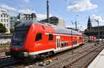 RE70 (RE21019) von Kiel Hauptbahnhof nach Hamburg Hauptbahnhof fährt am 2.9.2017 in den Hauptbahnhof der Hansestadt ein.