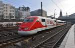 401 012-0  Memmingen  fährt am 10.2.2018 als ICE707 von Hamburg-Altona nach München Hauptbahnhof in den Hamburger Hauptbahnhof ein.