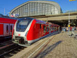 S-Bahn Hamburg BR 490 111 als S21 nach Aumühle in Hamburg Hbf, 11.12.2018.