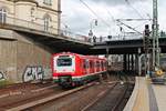 Nachschuss auf 472 031-4, als dieser am Abend des 06.07.2019 zusammen mit 472 045-4 als S 31 (Hamburg Altona - Harburg Rathaus) aus dem Hauptbahnhof von Hamburg fuhr.