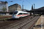 Hier 605 005-8  Ostseebad Heringsdorf  als ICE381 von Århus H nach Hamburg Hbf., bei der Einfahrt am 16.4.2014 in Hamburg Hbf.