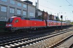 182 003 ist mit IRE4277 von Hamburg Hauptbahnhof nach Berlin Hauptbahnhof (tief) unterwegs, hier fährt er am 21.4.2016 in den Startbahnhof ein.