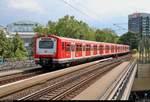 Nachschuss auf 472 014-0 und 472 ??? der S-Bahn Hamburg als S31 von Pinneberg nach Hamburg-Harburg Rathaus, die den Hp Hamburg Dammtor auf der Hamburg-Altonaer Verbindungsbahn (KBS 137.1) verlassen.