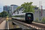 Nachschuss auf MF 5085 und MF 50?? der Danske Statsbaner (DSB) als IC 383 (Linie 76) von Aarhus (DK) nach Hamburg Hbf (D), die den Hp Hamburg Dammtor auf der Hamburg-Altonaer Verbindungsbahn (KBS