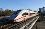 412 033 (0812 033-0) fährt am 10.11.2019 als ICE602 von München Hauptbahnhof nach Hamburg-Altona in Hamburg Dammtor ein.