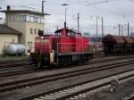 294 899-0 rangiert am 07.12.13 in Hanau Hbf von Gleis 103 aus fotografiert