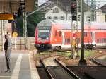 HANNOVER, 27.08.2005, ein Regionalexpress nach Rheine bei der Einfahrt in Hannover Hbf