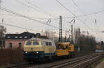 Am 30.01.2021 zog Railsystems 218 447 einen Baukran nach Wanne-Eickel durch Hilden.