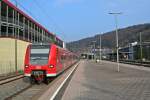 425 310-0 als RE 19045 nach Rottweil am Nachmittag des 06.03.14 beim Verlassen des Bahnhofs Horb.