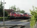 218 166-7 und 218 360-6 am Abend des 18.5.2004 in Illertisen