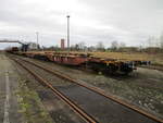 Sgns und Falns stehen am frühren Bahnsteig 3 und 4 in Karow abgestellt.Aufnahme vom 22.Februar 2020.