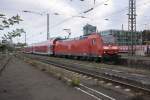 Am 06.10.2014 zieht 146 121-9 den RegionalExpress 4163 nach Frankfurt (M) Hbf aus den Hauptbahnhof Kassel. Im hinteren Bereich sind die Bahnsteige bereits so stark verkrautet, dass kleine Büsche auf ihnen stehen.

Hersteller: Bombardier Transportation, Kassel
Fabriknummer: 34020
Abnahmedatum: 30.11.2004
Erst-Bw: Frankfurt (M) 1
UIC-Nr.: 91 80 6146 121-9 D-DB
Betreibernr. z.Z.d. Aufnahme: 146 121
EBA-Nr.: EBA 99A22E 031
Eigentümer z.Z.d. Aufnahme: DB Regio, Region Hessen
Fahrzeugnutzer z.Z.d. Aufnahme: Regionalverkehr Rhein-Main, Frankfurt am Main
Radsatzfolge: Bo'Bo'
Vmax (km/h): 160
Dauerleistung (kW): 4.200
Anfahrzugkraft (kN): 300
Dauerzugkraft (kN): 257
Dienstmasse (t): 82
Radsatzfahrmasse max. (t): 21
LüP (mm): 18.900