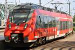 442 760-5 fährt am 25.05.2019 als RE9 (RE10922)  Rhein-Sieg-Express  von Siegen nach Aachen Hauptbahnhof in den Kölner Hauptbahnhof ein.