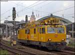 711 003 bei der Durchfahrt Kln, dieser Zug kommt aus Aachen wo die defekte Oberleitung repariert werden musste 28.6.2009