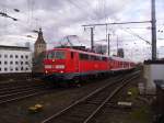 Br 111 mit einem Sonderzug bei der einfahrt in den Klner Hbf am 20.3.10