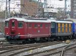 10019 der Centralbahn kommt mit dem Partyzug gleich auf Gleis 2 in Kln Hbf an (28.03.2010)