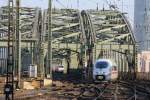 Rushhour auf der Hohenzollernbrcke in Kln am 4.2.12