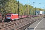 Durchfahrt am Nachmittag des 19.09.2018 von ECR/DBCN E 186 333-1 mit einem Schrottzug (Köln Kalk - Genk Goederen) durch den Bahnhof von Köln Süd in Richtung Köln West.