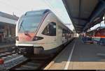 RABe 521 207 (Stadler FLIRT) der SBB GmbH (SBB) als SBB87706  Seehas  nach Engen steht in seinem Startbahnhof Konstanz auf Gleis 2a.