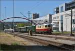 Oldistunden im Grenzbahnhof.

Re 4/4<sup>I</sup> 10034 bringt den Sonderzug Basel-Zürich-Stein am Rhein-Konstanz-Augsburg über die Grenze nach Konstanz. Juni 2014.