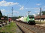185 389-4  CO2-frei  zieht am 03. Juli 2014 einen gemischten Güterzug durch Kronach in Richtung Lichtenfels.