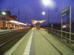 Der Bahnhof Lbbenau/Spreewald am 08.02.2008 bei Dmmerung.