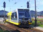  Triebwagen auf Abwegen  Nach grndlicher Reinigung und Durchsicht fhrt 672 902-4 der Burgenlandbahn am 02.06.2009 vom Leipziger Hauptbahnhof in sein Einsatzgebiet nach Merseburg zurck.