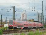 Eine DDR-Doppelstockgarnitur verlsst am 18.Juni 2011 als RB 26059 nach Hoyerswerda den Leipziger Hbf.