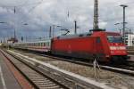 Hier 101 117-0 mit IC2037 von Norddeich Mole nach Dresden Hbf., bei der Einfahrt am 11.7.2013 in Leipzig Hbf.