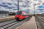 442 774 und 442 270 fahren am 11.4.2017 in den Bahnhof Lichtenfels ein.