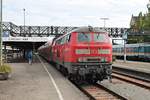 Nachschuss auf 218 412-5, als sie mit ihrem IRE (Ulm Hbf - Lindau Hbf), aus modernen Doppelstockwagen gebildet, in den Zielbahnhof einfuhr.