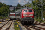 218 416-6 mit dem EC 194 auf dem Bahndamm Lindau.