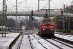 218 428-1 rangiert an den EurCity EC 191 in Lindau Hbf.