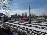 Ein Inselbahnhof - viele Gleise - vier Loks.