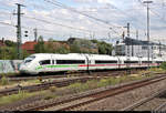 407 501-6 (Tz 701 II) und 407 515-6 (Tz 715 | Siemens Velaro D) als umgeleiteter ICE 516 (Linie 42) von Stuttgart Hbf nach Dortmund Hbf durchfahren den Bahnhof Ludwigsburg auf Gleis 1.
Aufgenommen von Bahnsteig 4/5.
[28.7.2020 | 15:22 Uhr]