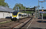 8442 103 und 8442 ??? (Bombardier Talent 2) erreichen den Bahnhof Ludwigsburg auf Gleis 1.