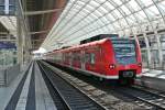 425 708-5 und 425 226-8 als S2 nach Kaiserslautern Hbf am 24.05.14 beim Halt in Ludwigshafen (Rheim) Mitte.