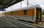 Messwagen mit der Bezeichnung  D(Mess)mz <sup>322.0</sup>  (63 80 99-95 031-0 D-DB), eingereiht in einem Testzug in Magdeburg Hbf auf Gleis 8.

🧰 DB Systemtechnik GmbH
🕓 26.8.2021 | 9:08 Uhr