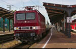 Unerwartet auf Gleis 3 kommt 143 145-1 (243 145-0) mit leeren Containertragwagen im Gepäck durch den Bahnhof Magdeburg-Neustadt Richtung Magdeburg Herrenkrug gefahren.

🧰 DeltaRail GmbH (DR)
🕓 25.10.2021 | 10:52 Uhr