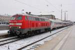 Mit knapp 45 Minuten Versptung erreichte dieser IC Magdeburg Hbf, er musste von 218 834-0 von Leipzig aus gezogen werden. Ab Magdeburg fuhr der Zug dann nach dem Fahrtrichtungswechsel wieder regulr mit einer 101 an der Spitze. Fotografiert am 11.02.2010. 