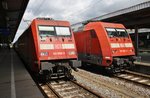 Links steht 101 050-3 mit IC2441 von Bonn Hauptbahnhof nach Dresden Hauptbahnhof und rechts wartet 101 068-5 mit dem IC2440 von Dresden Hauptbahnhof nach Koblenz Hauptbahnhof im Magdeburger