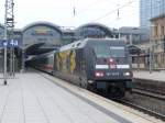 101 141  Bahn Azubis gegen Hass und Gewalt steht am 23.02.2013 mit einen IC am Haken auf dem Mainzer Hauptbahnhof.