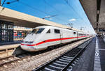 401 088-0 hält als ICE 73 (Kiel Hbf - Kassel-Wilhelmshöhe - Basel SBB - Zürich HB) in Mannheim Hbf.