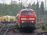 218 477-8 mit eine Regigionalbahn im Mannheimer Hauptbahnhof am 17.04.2012.