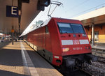 101 081-8 am Zugschluss vom EC 114  Wörthersee  (Klagenfurt Hbf - Dortmund Hbf), am 18.3.2016 beim Halt in Mannheim Hbf.