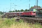 143 810-0 mit der RB 26566 von Neuenburg (Baden) nach Offenburg am Nachmittag des 02.08.13 beim Halt in Mllheim (Baden).